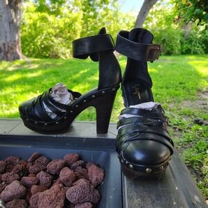 Elegant Black High Heels with Sturdy Design